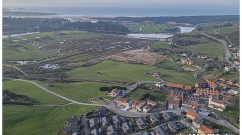 Foto 2 de Terreno industrial en venta en Calle San Juan, Boo, Piélagos