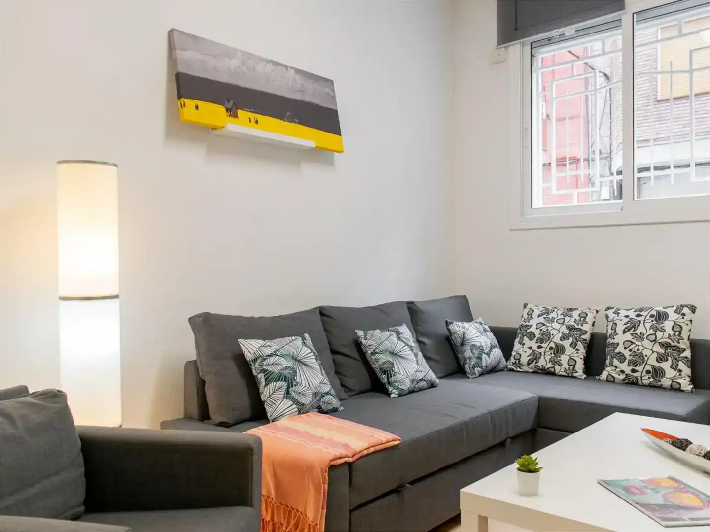 Wohnzimmer von Wohnung zur Miete in Cornellà de Llobregat mit Klimaanlage und Möbliert