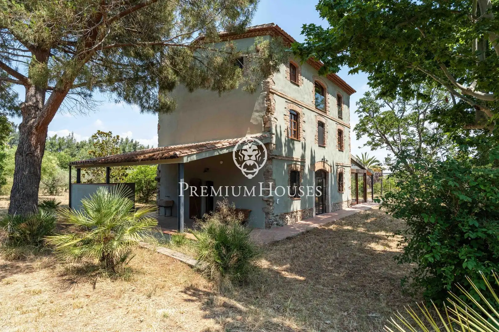 Vista exterior de Casa o xalet en venda en Riudoms amb Aire condicionat, Calefacció i Jardí privat