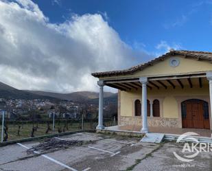 Vista exterior de Finca rústica en venda en San Pablo de los Montes amb Jardí privat