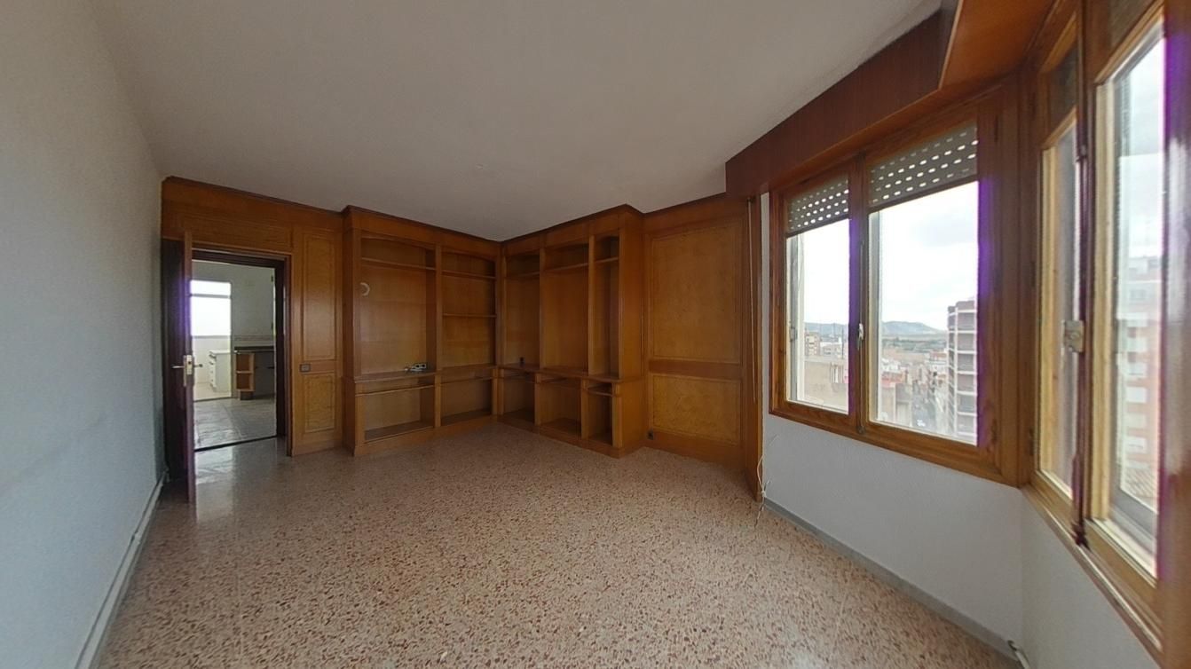 Pis en venda a C/ Escultor Navarro Santafé , Las Cruces