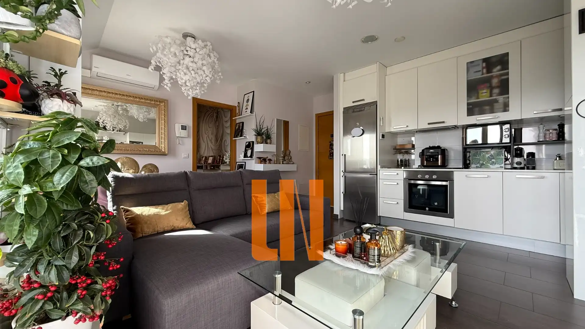 Living room of Flat for sale in A Coruña Capital   with Air Conditioner, Heating and Parquet flooring