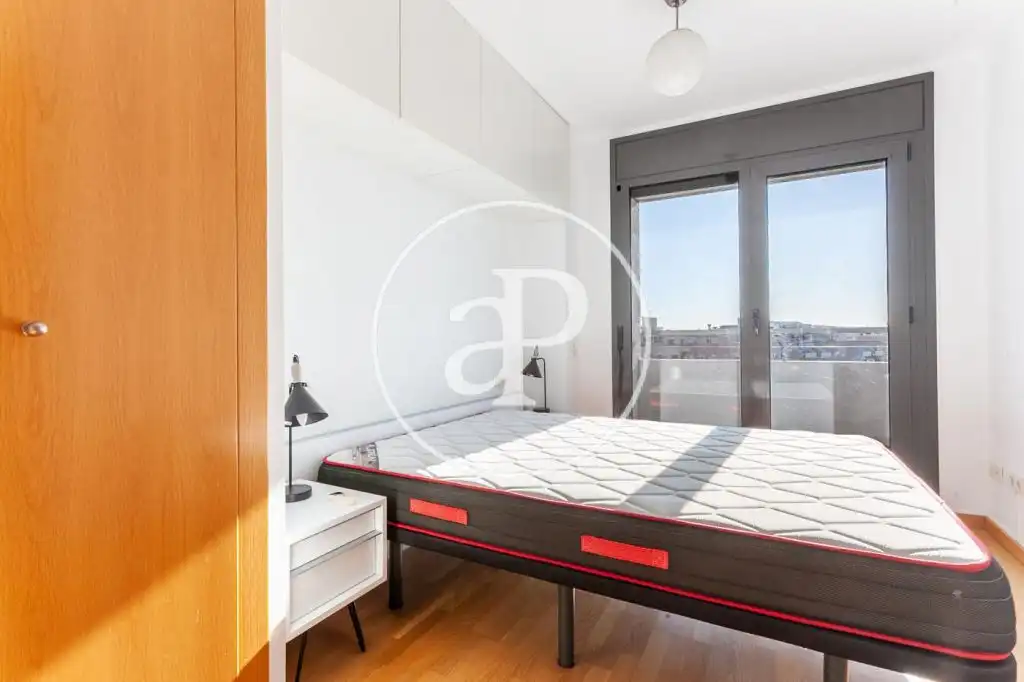 Pis de lloguer a bac de roda, Provençals del Poblenou