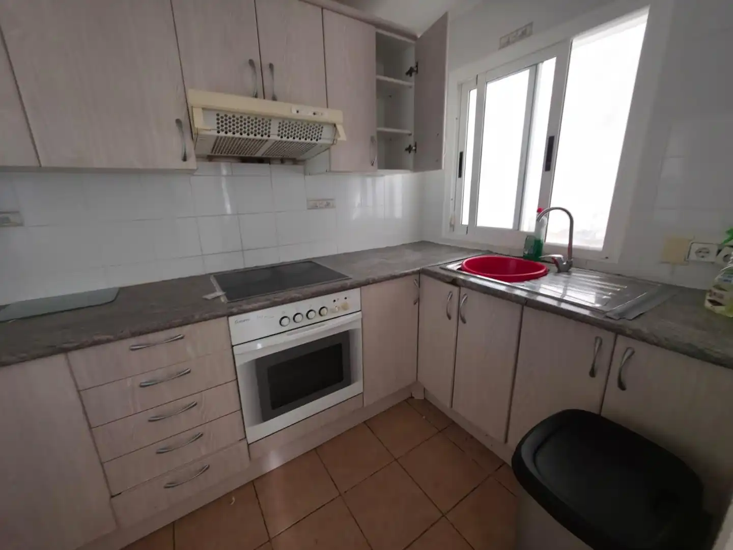 Cuina de Casa o xalet en venda en La Nucia amb Aire condicionat, Jardí privat i Terrassa