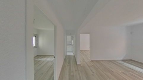 Foto 2 de Piso en venta en C/ Roviralta , Can Mariner, Santa Coloma de Gramenet