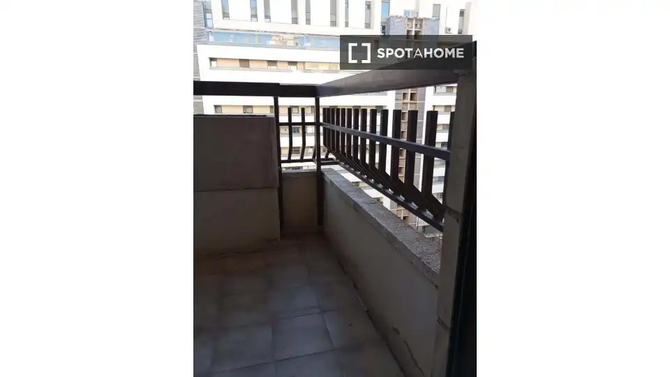 Balcony of Flat for share in Zaragoza  with Air Conditioner, Terrace and Furnished