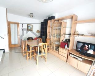 Sala d'estar de Casa o xalet en venda en Vilobí d'Onyar