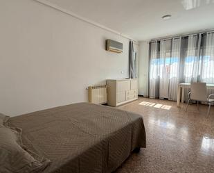 Bedroom of Flat to share in  Valencia Capital  with Furnished