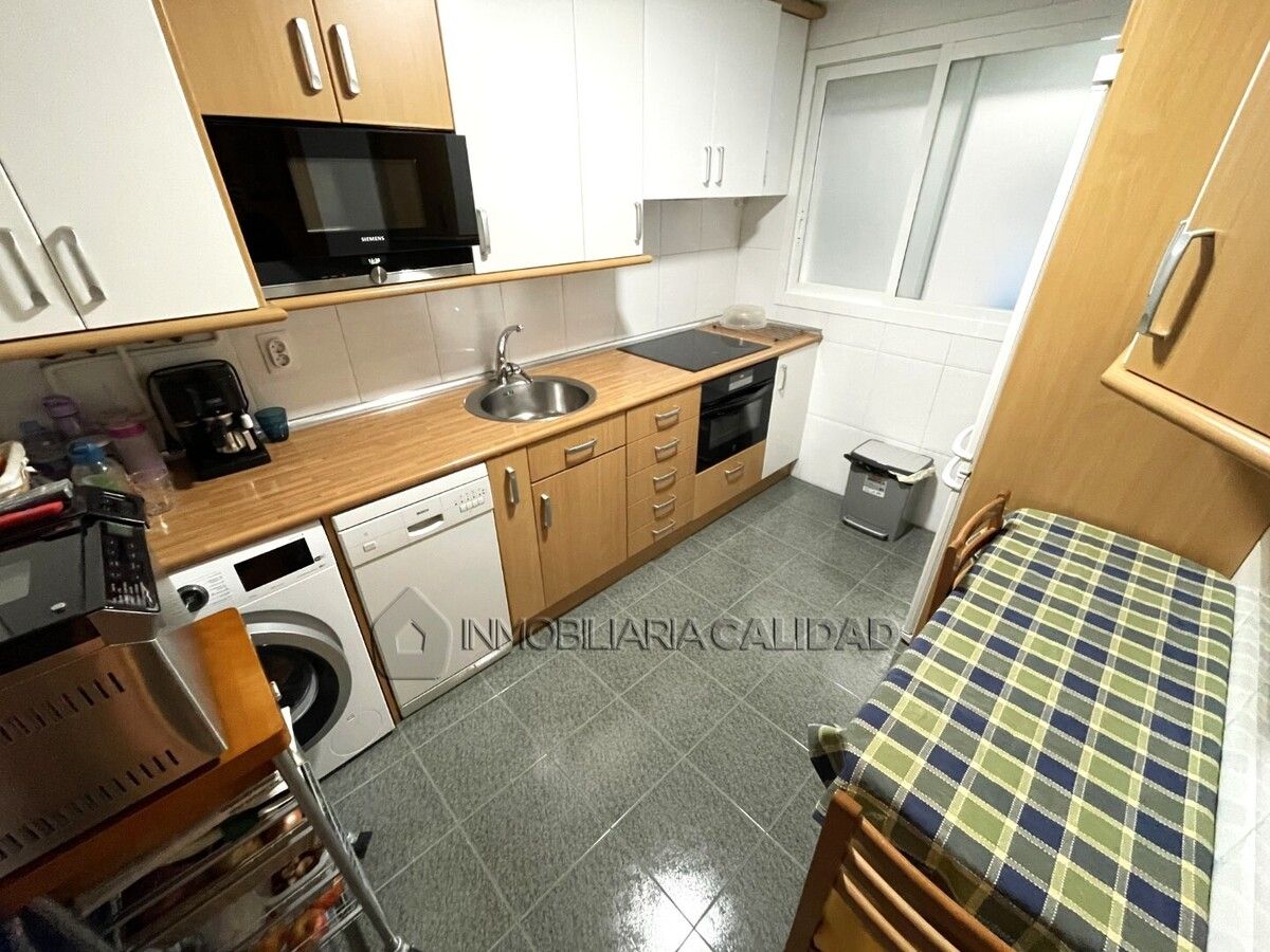 Kitchen of Flat for sale in Burgos Capital  with Heating and Storage room