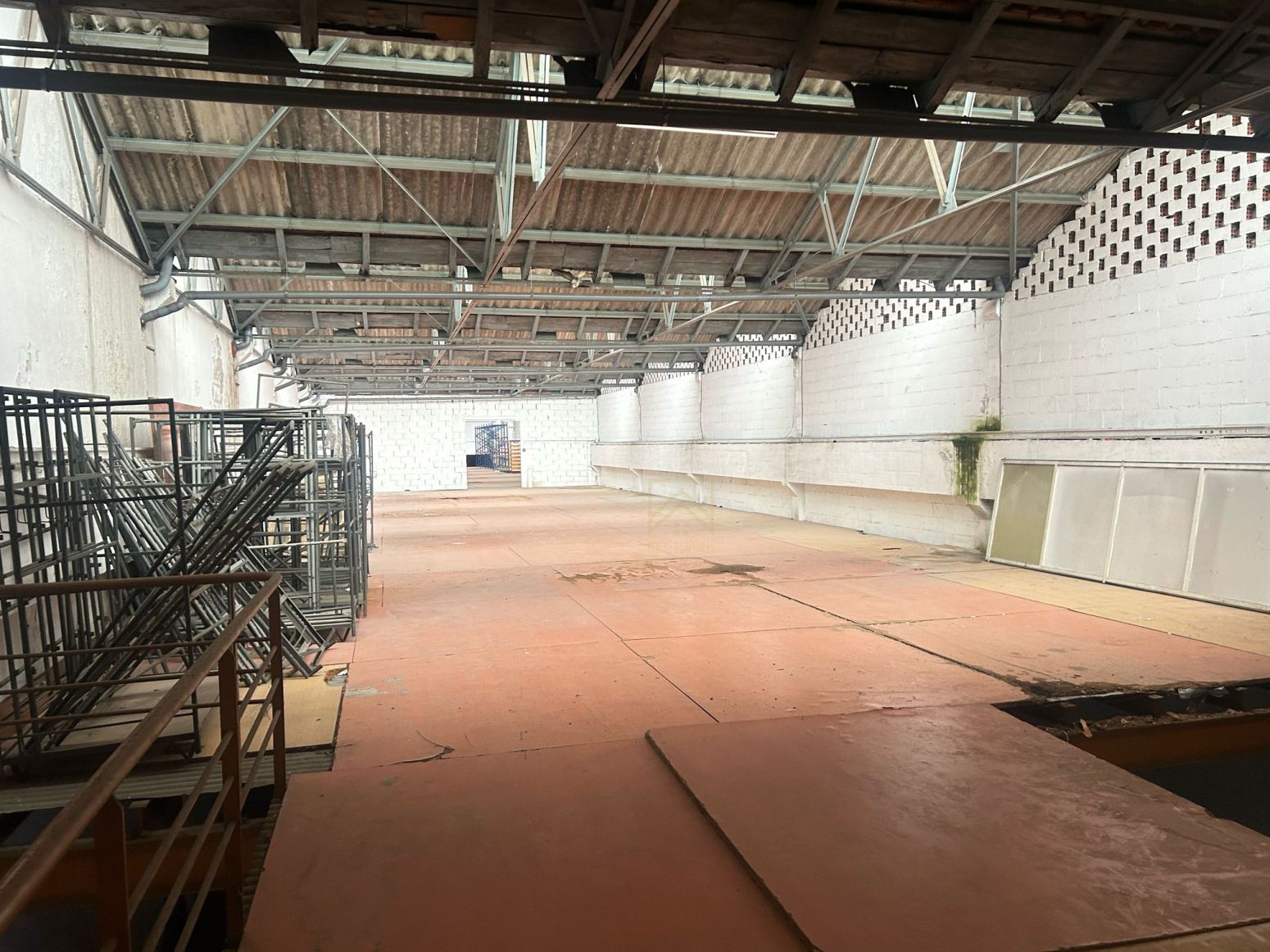 Nau industrial de lloguer en Torrelavega 