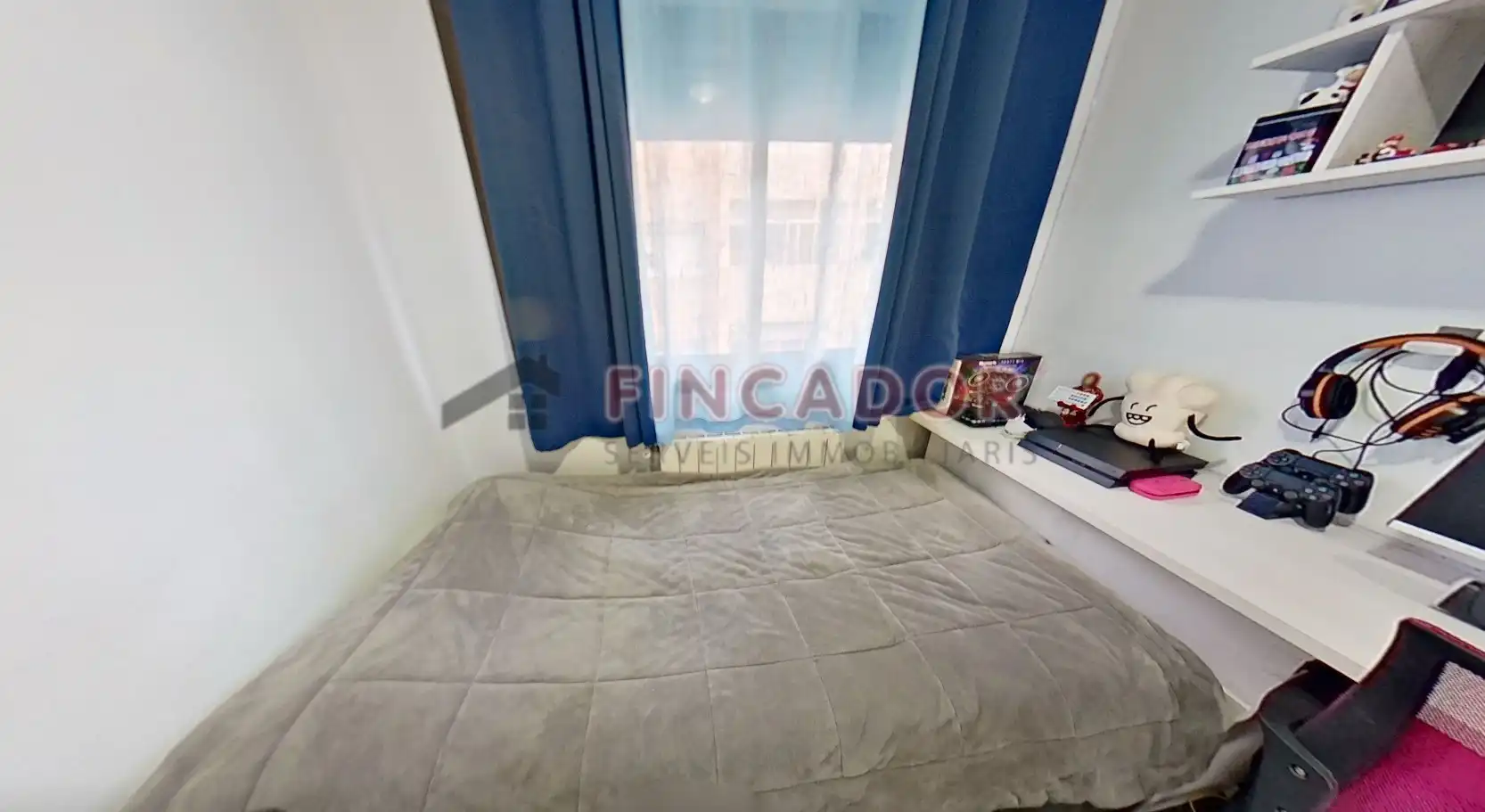 Bedroom of Flat for sale in Terrassa  with Air Conditioner and Heating