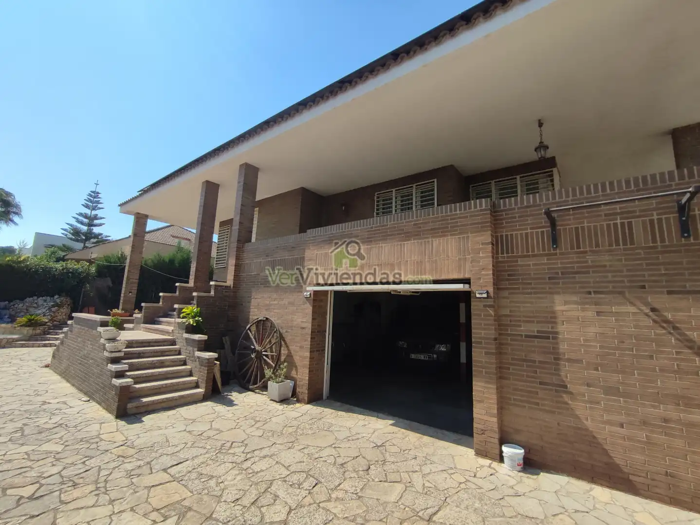 Houses for sale in Ronda Montmany, 36, Pallejà