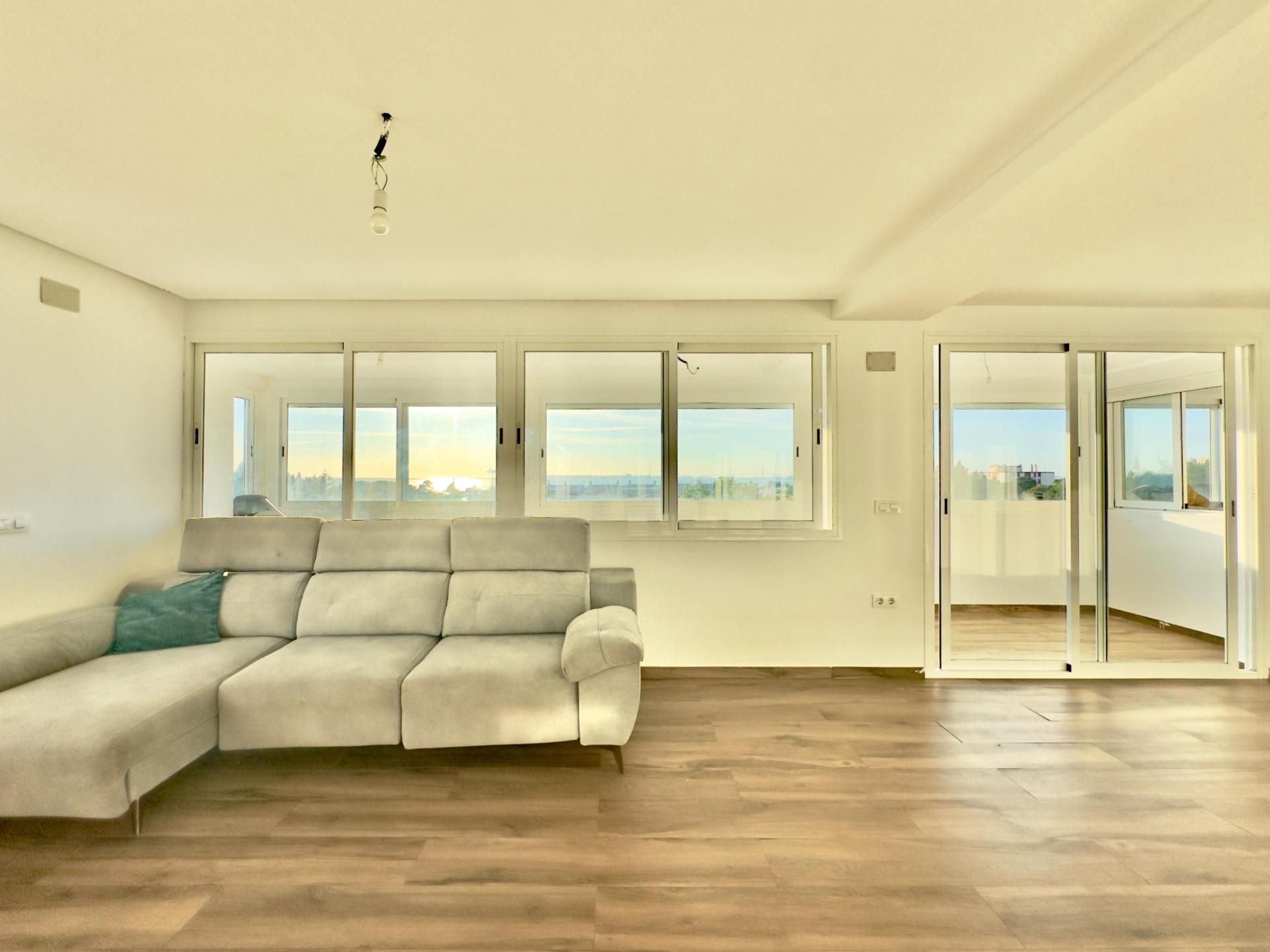 Living room of Flat for sale in San Fernando  with Air Conditioner and Terrace