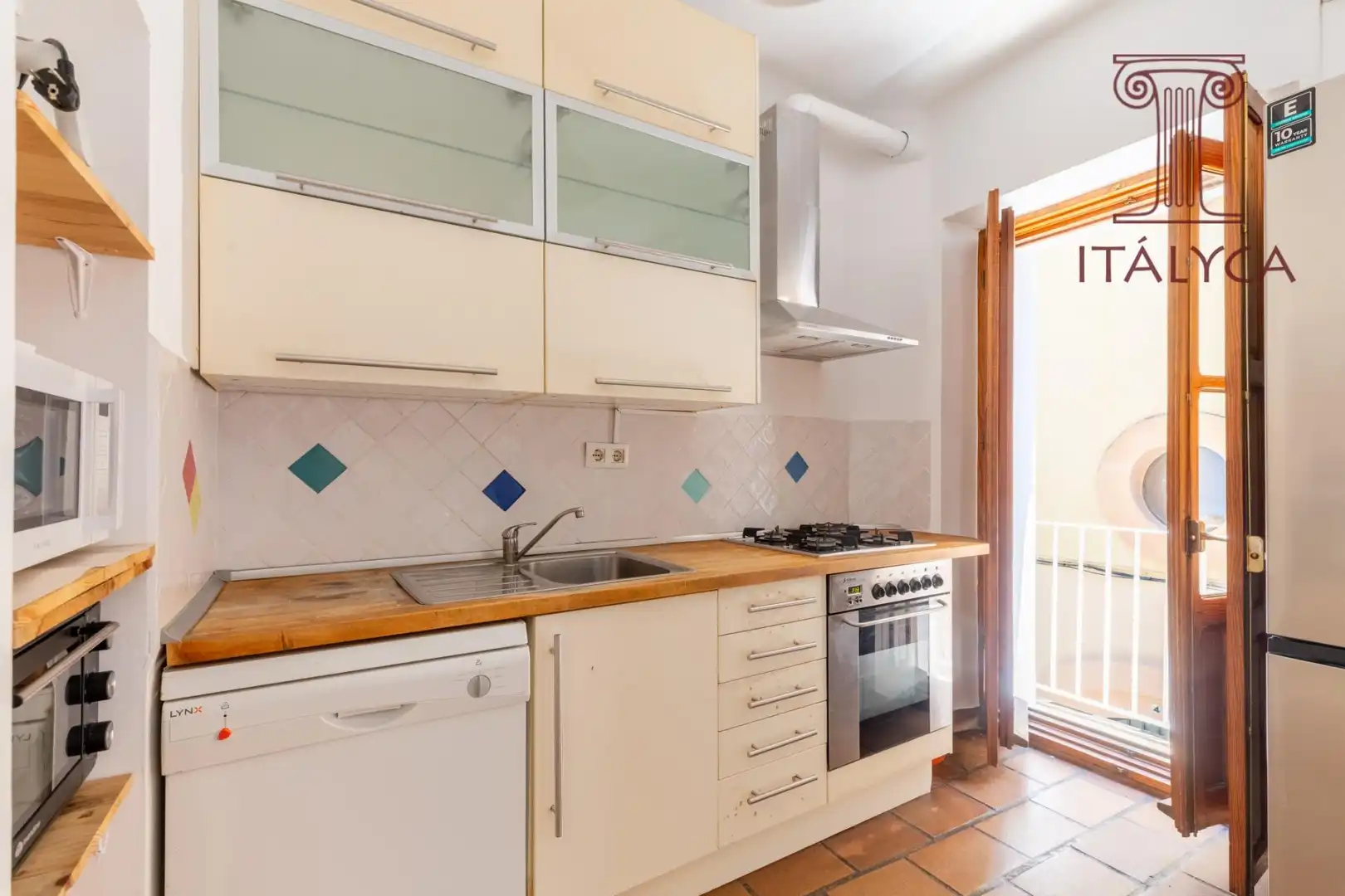 Kitchen of Attic for sale in Sevilla  with Air Conditioner, Heating and Terrace