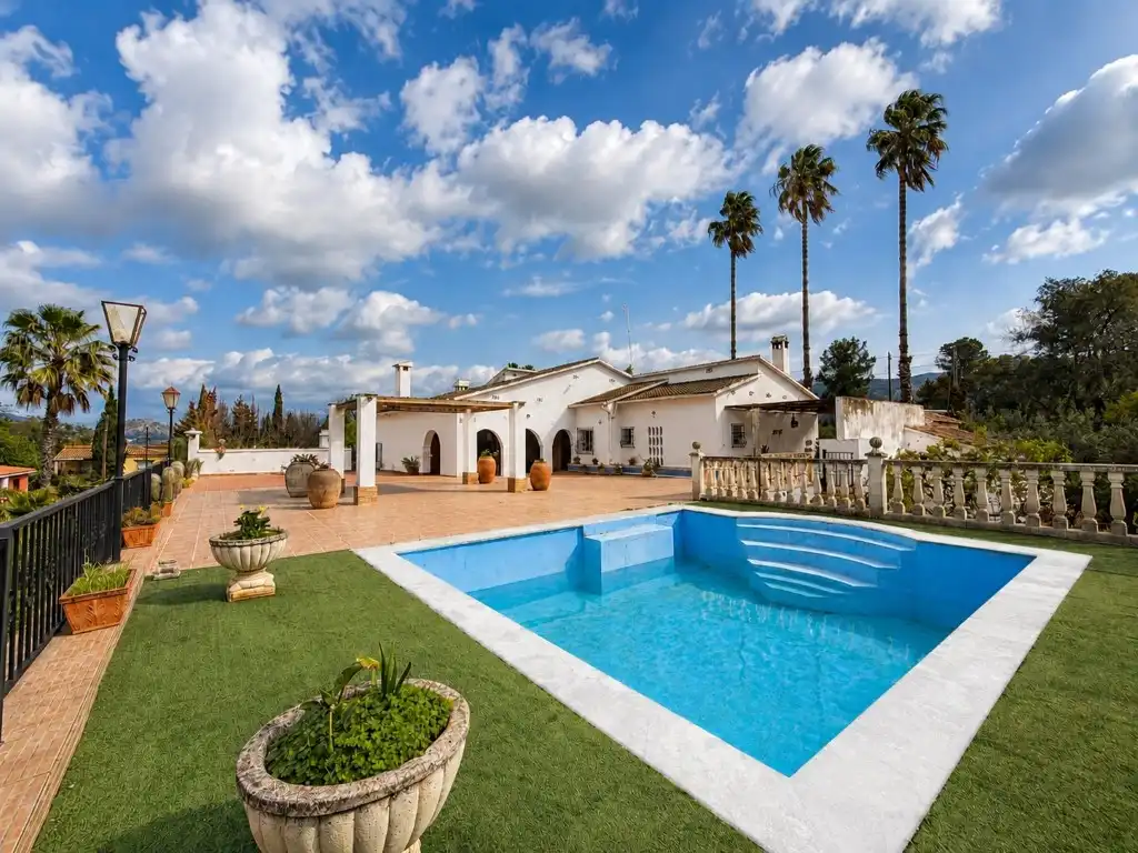 Vista exterior de Casa o chalet en venta en Valencia