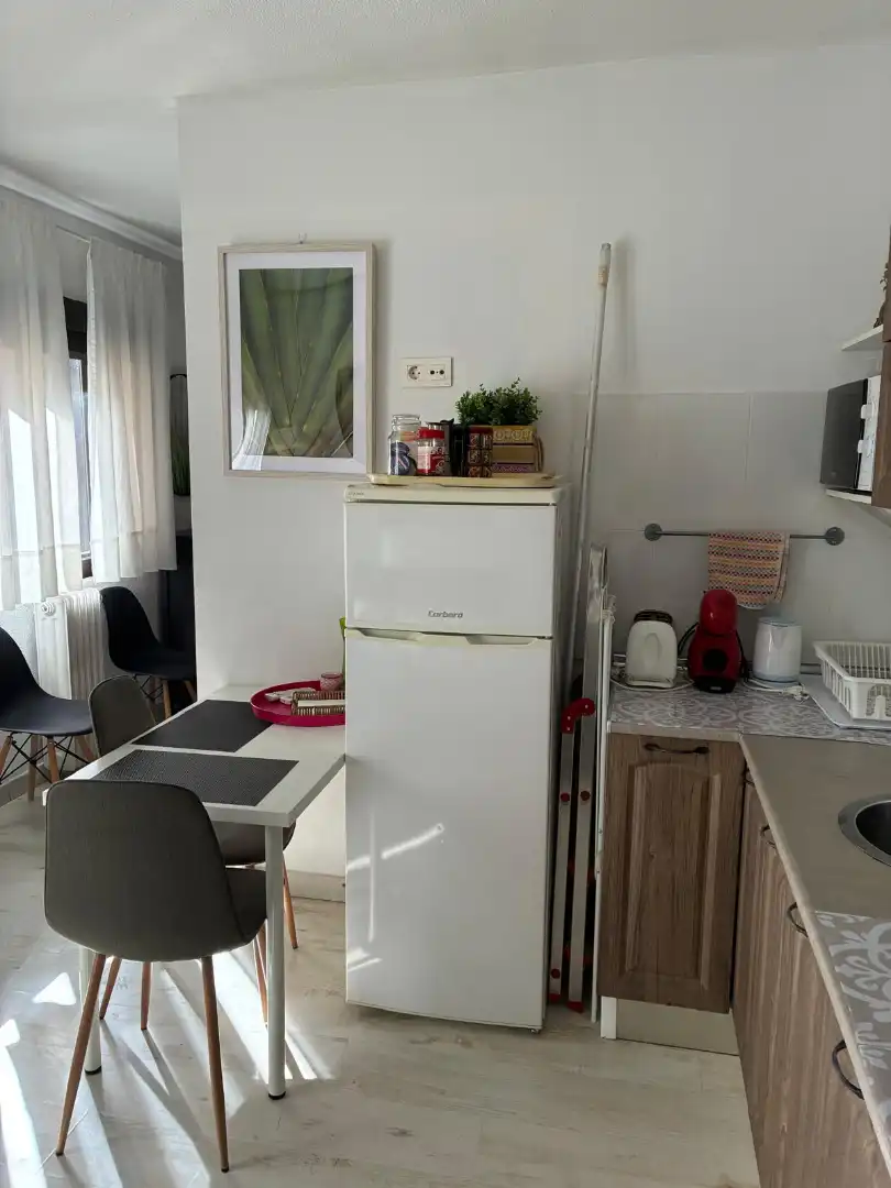 Cuina de Estudi de lloguer en Granada amb Moblat