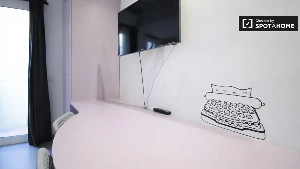 Flat with terrace to rent in Ciutat Vella, imagen 12