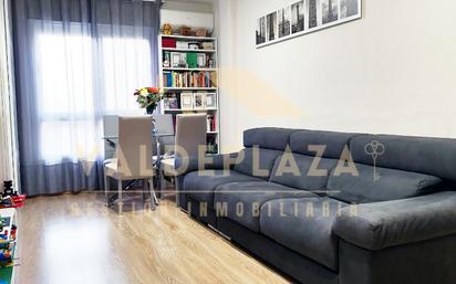 Living room of Flat for sale in Valdemoro  with Air Conditioner, Heating and Furnished