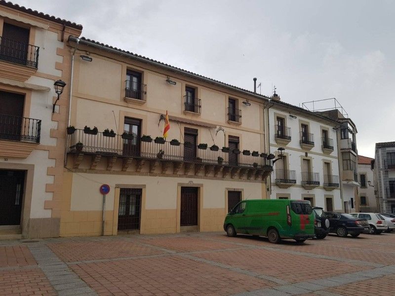 Vista exterior de Casa o xalet en venda en Coria amb Calefacció, Jardí privat i Terrassa