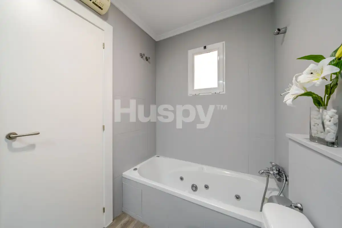 Doppelhaushälfte mit Pool zum Verkauf in C. Uruguay, imagen 17