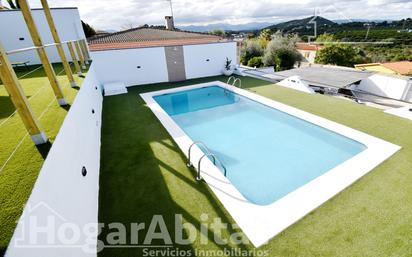 Piscina de Casa o xalet en venda en Borriol amb Jardí privat, Terrassa i Traster