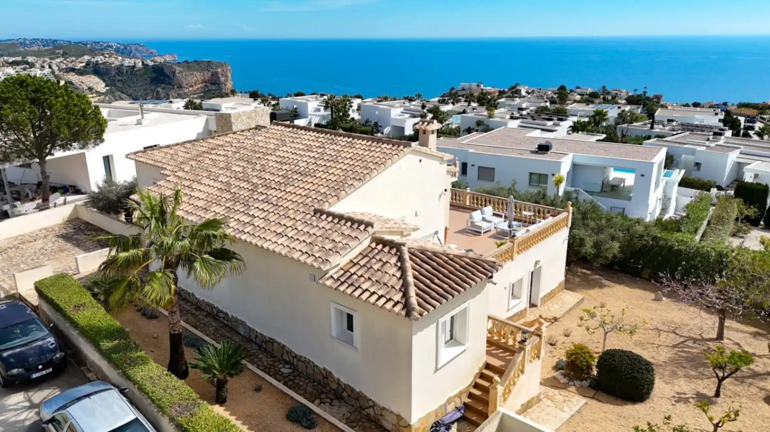 Chalet con piscina en venta en Cumbre del Sol, imagen 2