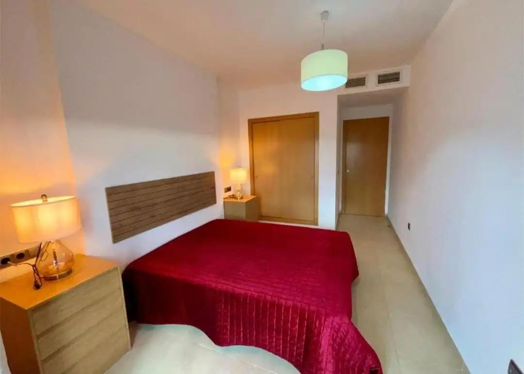 Schlafzimmer von Wohnung zum Verkauf in Roquetas de Mar mit Klimaanlage, Heizung und Terrasse