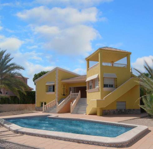 Casa-chalet en Venta en Veneziola