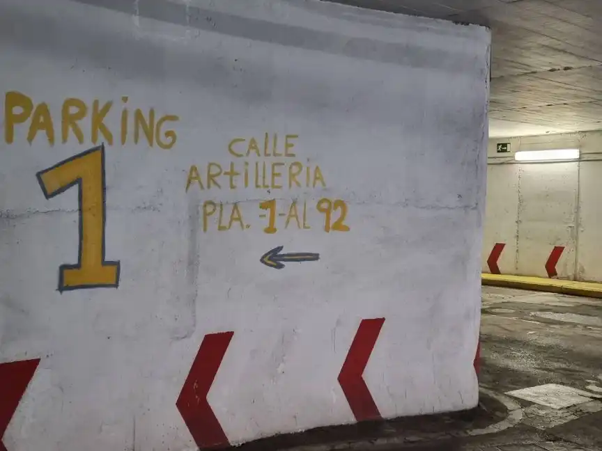 Individual to rent in Calle de la Artillería 4, imagen 3