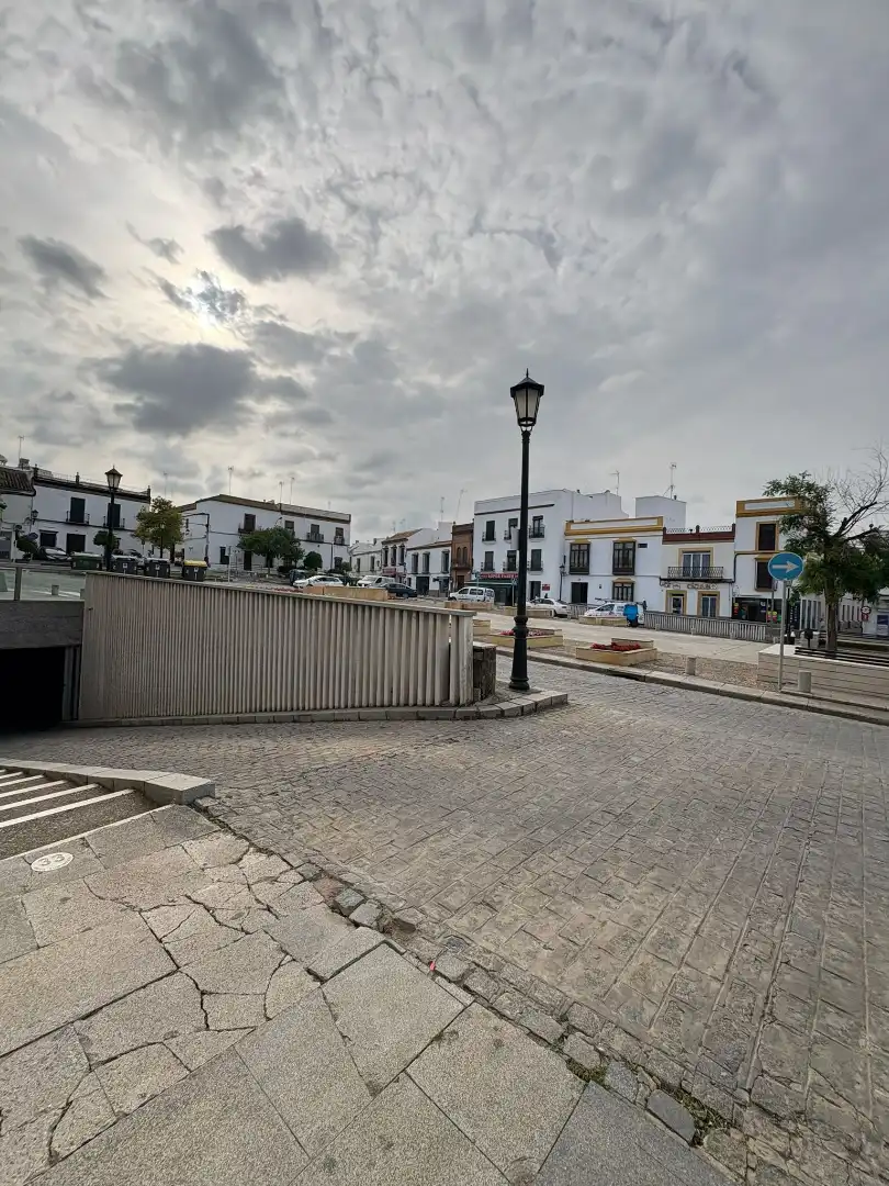 Vista exterior de Piso en venta en Carmona con Aire acondicionado, Calefacción y Amueblado