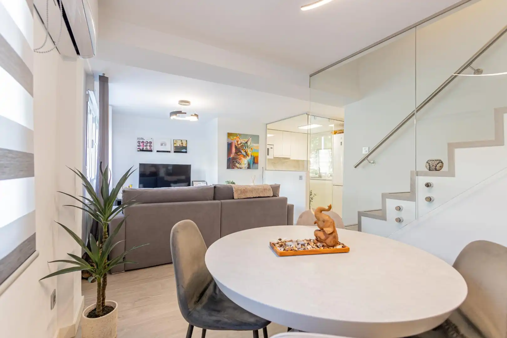 Sala d'estar de Dúplex en venda en Madrid amb Aire condicionat i Calefacció