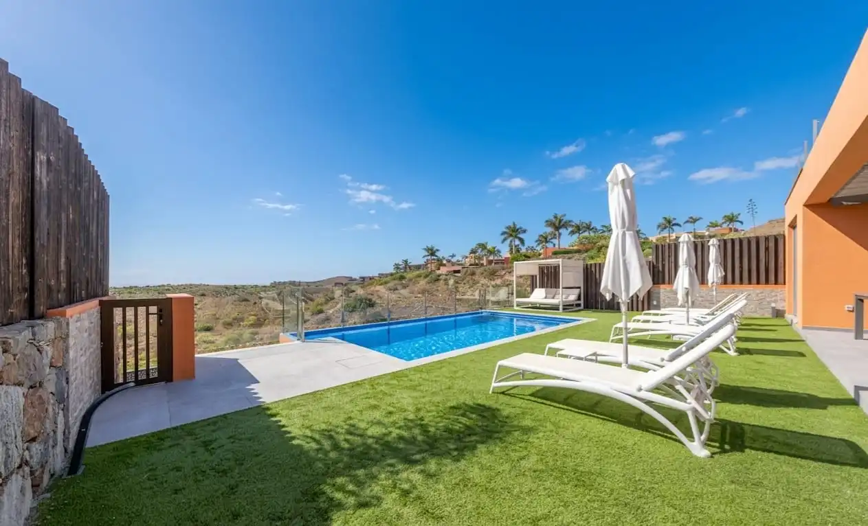 Piscina de Casa o xalet en venda en San Bartolomé de Tirajana amb Aire condicionat, Jardí privat i Terrassa