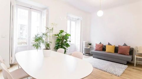 Foto 5 de Piso de alquiler en Manuela Malasaña, Arapiles, Madrid Capital