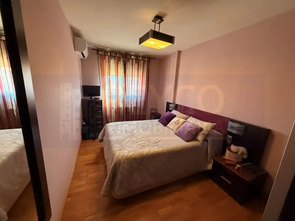 Habitación de Apartamento en venta en Villamediana de Iregua con Aire acondicionado
