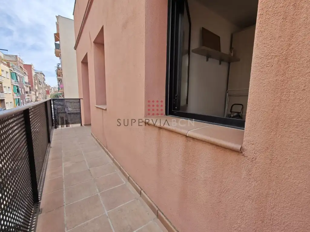 Terrasse von Dachboden zum Verkauf in Barcelona mit Balkon