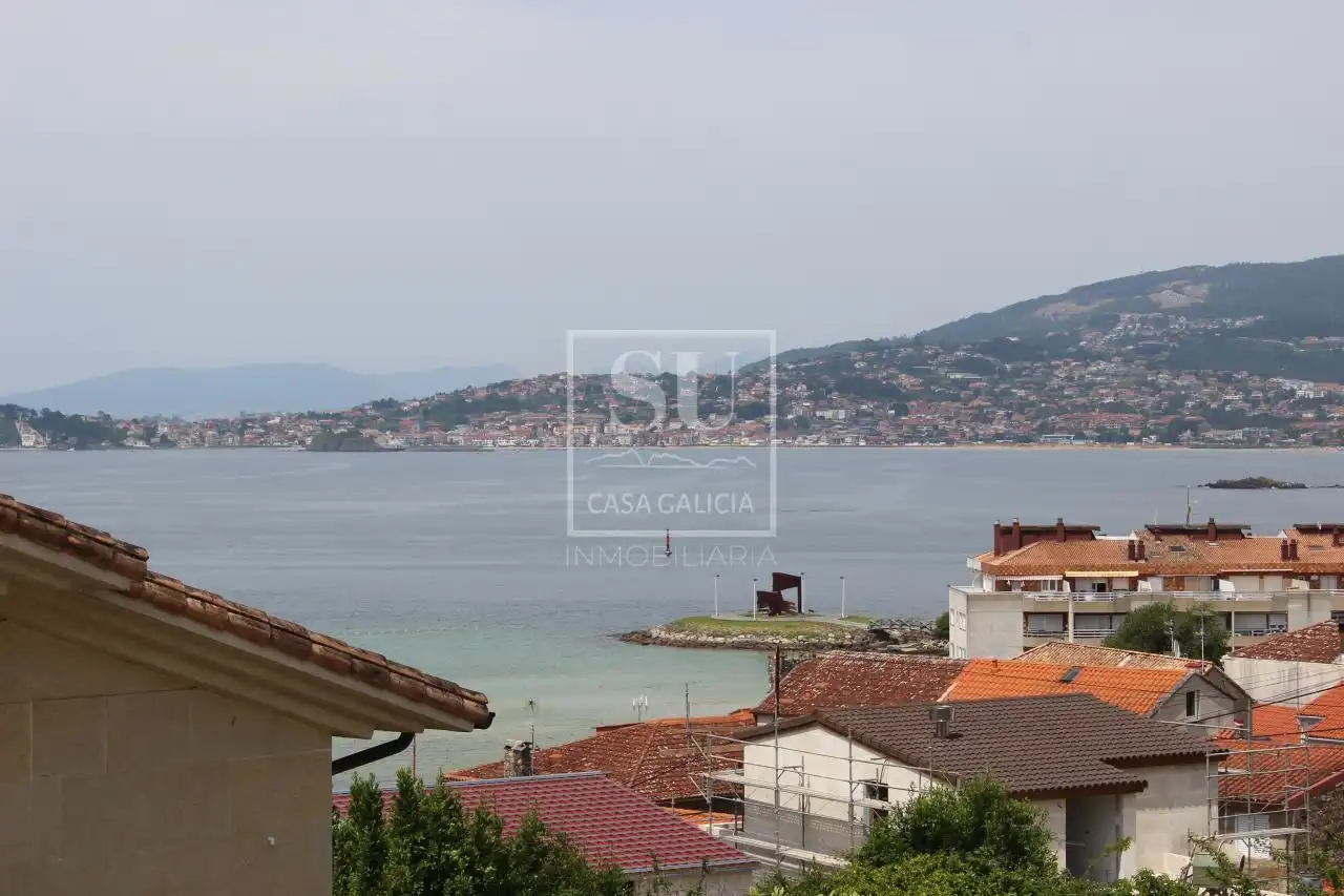 Vista exterior de Casa o xalet en venda en Baiona amb Calefacció i Jardí privat