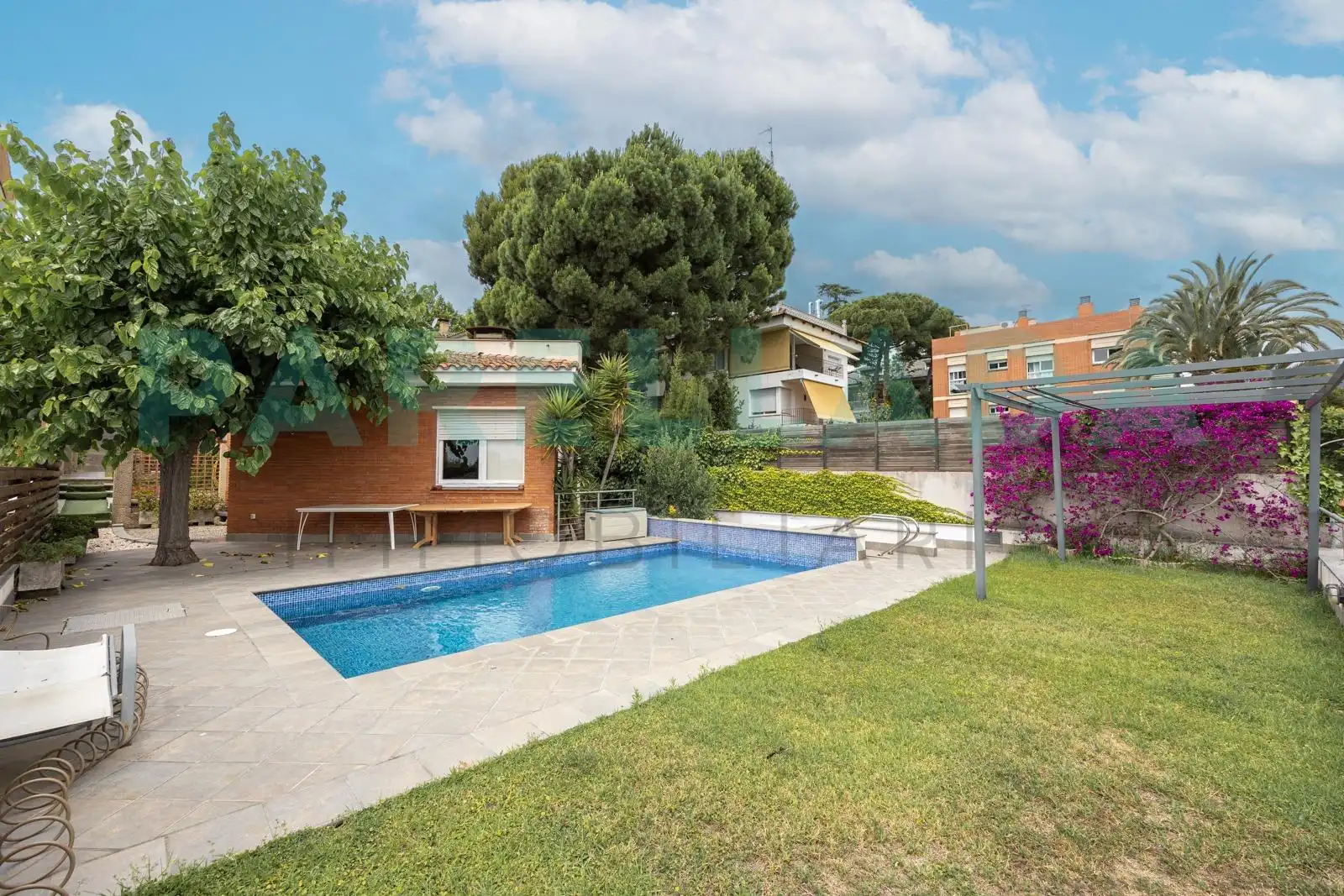 Piscina de Casa o chalet en venta en Tiana con Aire acondicionado, Jardín privado y Terraza