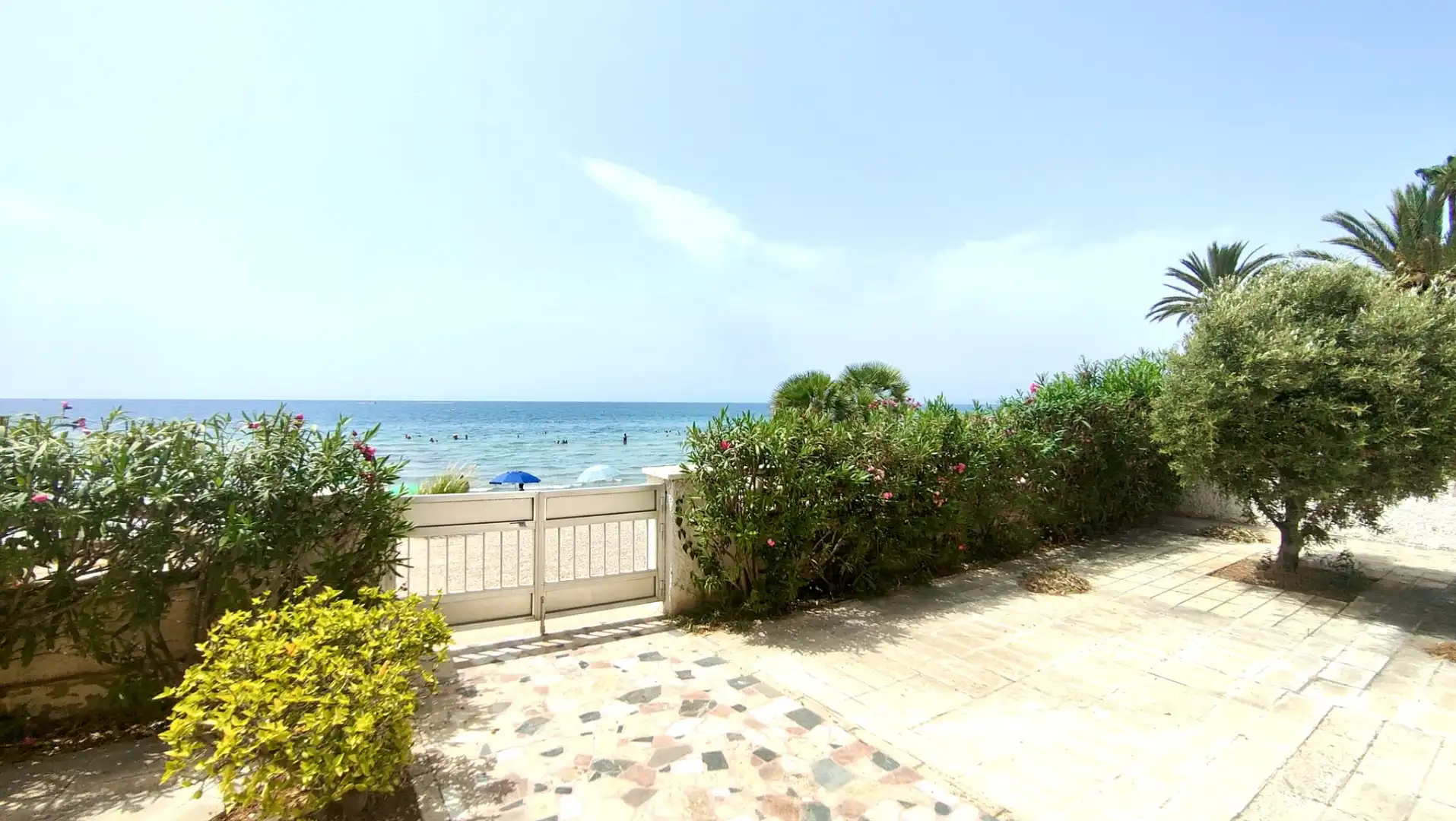 Vista exterior de Casa o xalet en venda en Santa Pola amb Jardí privat, Terrassa i Traster