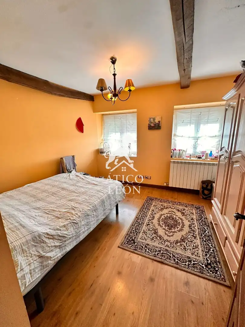 Bedroom of Houses for sale in Valdefresno  with Heating, Private garden and Storage room