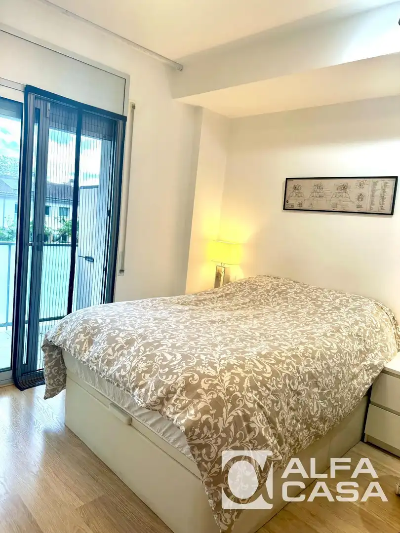 Bedroom of Flat for sale in Girona  with Air Conditioner, Heating and Terrace