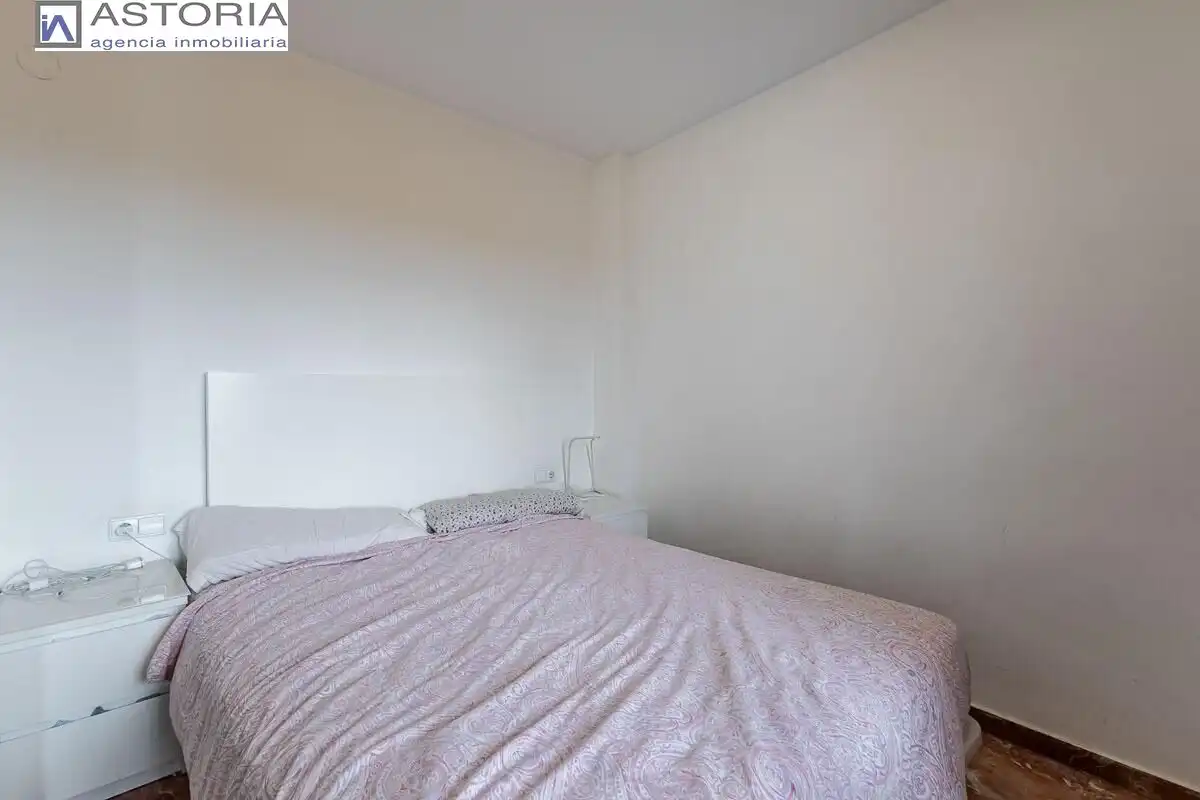 Schlafzimmer von Wohnung zum Verkauf in Granada mit Terrasse