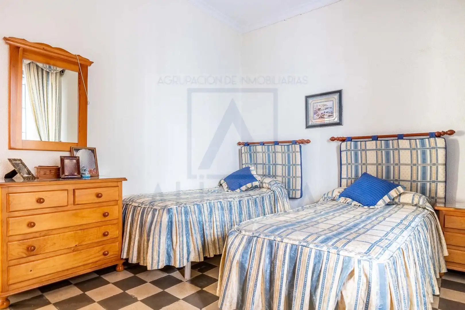 Habitación de Casa o chalet en venta en Sevilla