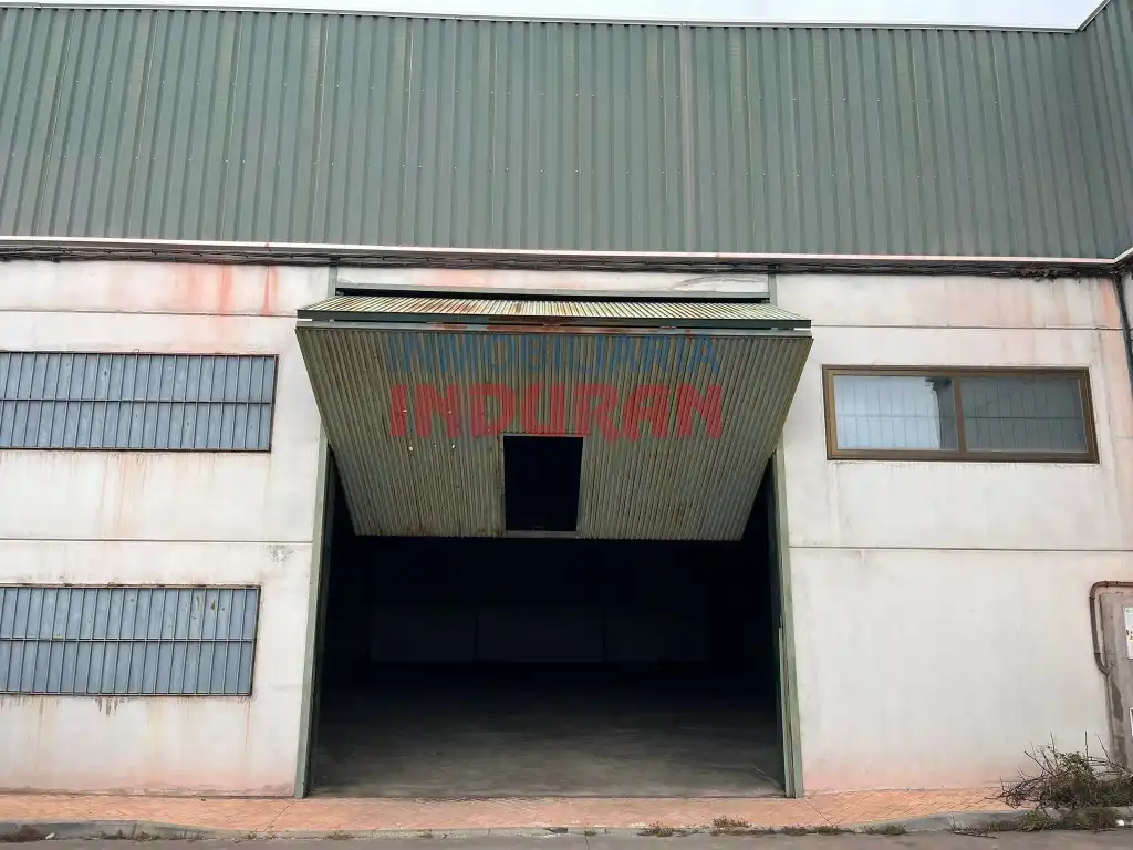 Nau industrial en venda a Casatejada