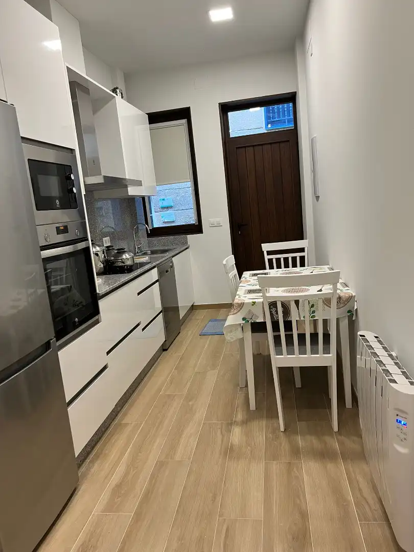Cocina de Apartamento de alquiler en Cangas  con Calefacción, Amueblado y Horno