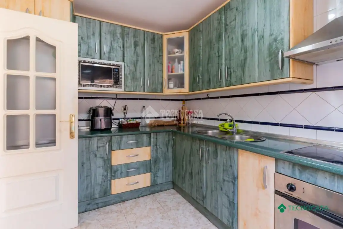 Kitchen of Detached homes for sale in Roquetas de Mar  with Air Conditioner and Terrace