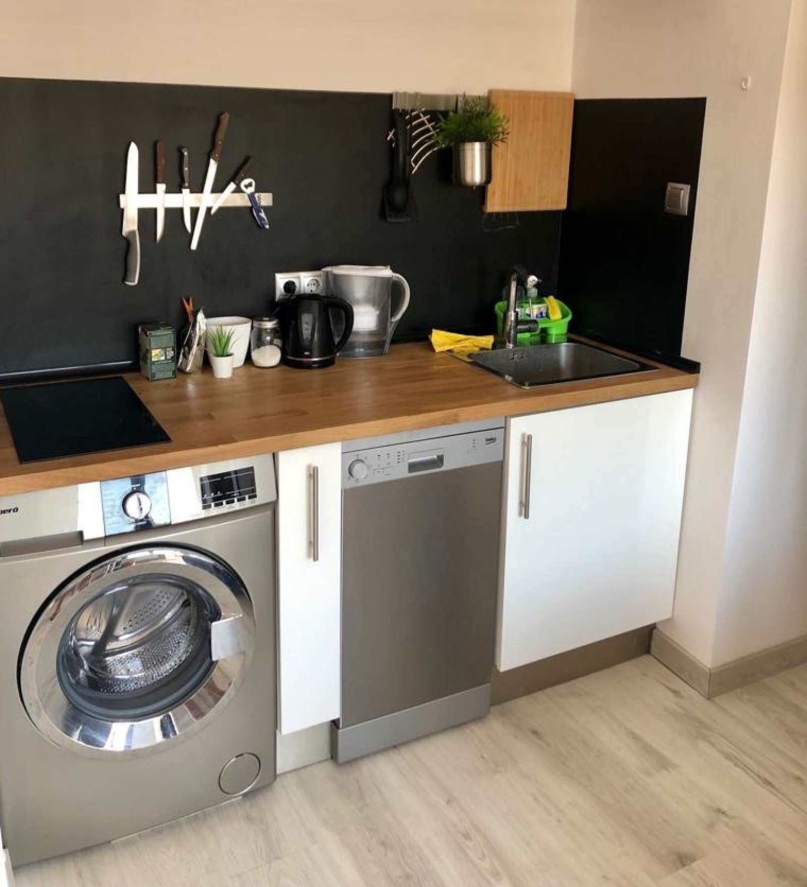Cuina de Apartament per a compartir en  Barcelona Capital amb Aire condicionat i Terrassa