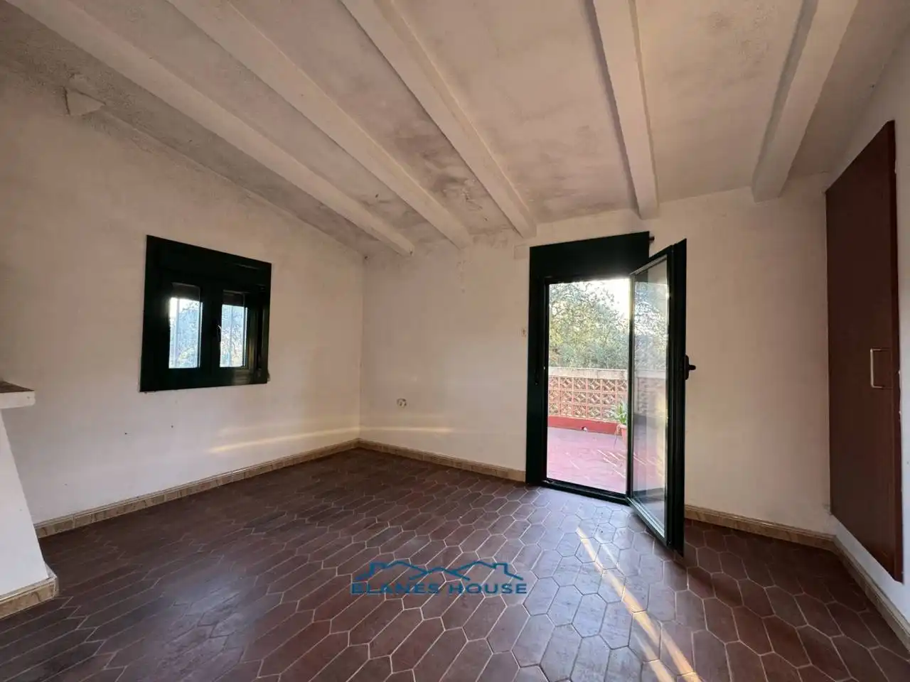 Vista exterior de Finca rústica en venda en Tordera amb Jardí privat