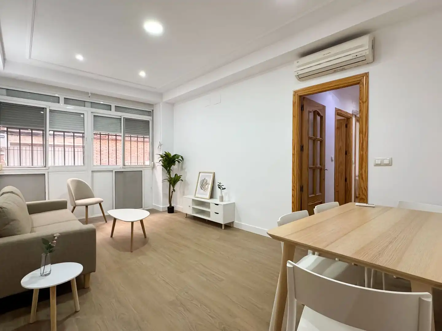 Living room of Flat for rent in Puertollano  with Air Conditioner, Heating and Furnished