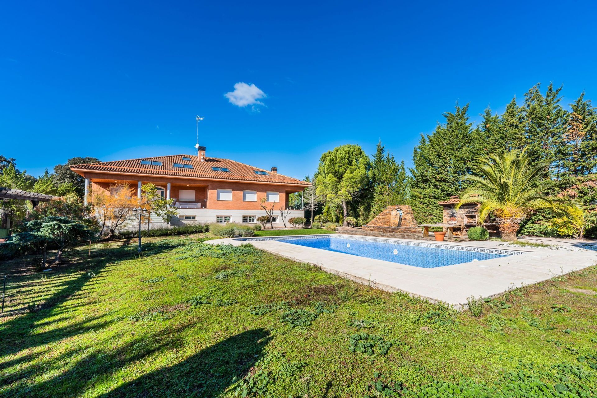 Jardín de Casa o chalet en venta en El Escorial con Aire acondicionado, Calefacción y Jardín privado