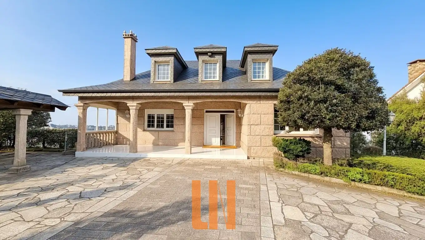 Vista exterior de Casa o chalet en venta en A Coruña Capital  con Calefacción, Jardín privado y Parquet